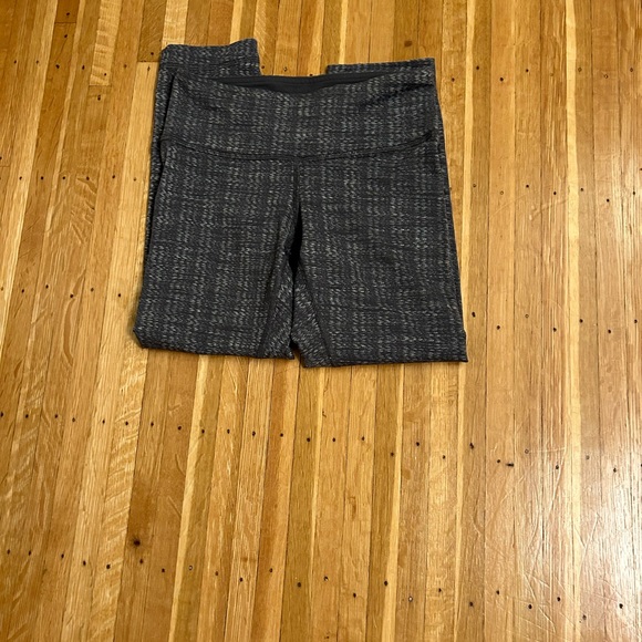 lululemon leggings size 4 - Picture 3 of 4